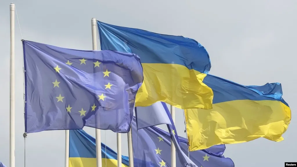 Евросоюз единогласно согласовал изменения в бюджете для предоставления Украине кредита на 90 миллиардов евро и утвердил 20-й пакет санкций против России. Первые средства Киев рассчитывает получить в конце мая – начале июня.