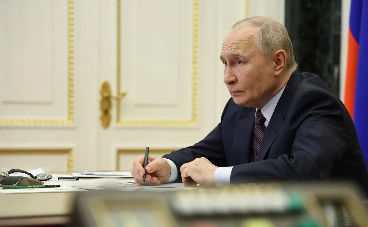 Президент России на совещании с правительством заявил, что отключения интернета в регионах ради предотвращения терактов считает оправданными, даже несмотря на связанные с этим риски и недовольство граждан.