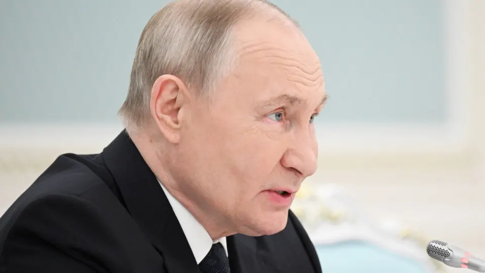 Минобр: в российских вузах ныне более 300 тысяч иностранных студентов, большинство — платники; одновременно фиксируется масштабная вербовка иностранцев и студентов для участия в боевых действиях, что вызывает опасения правозащитников.