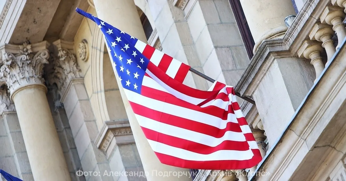 Президент США сообщил о достижении договорённости с Тегераном и разрешил немедленное прекращение морской блокады; подписание меморандума назначено на 19 июня. На фоне этого Россия ввела временные ограничения на ночные и утренние рейсы в Иран.