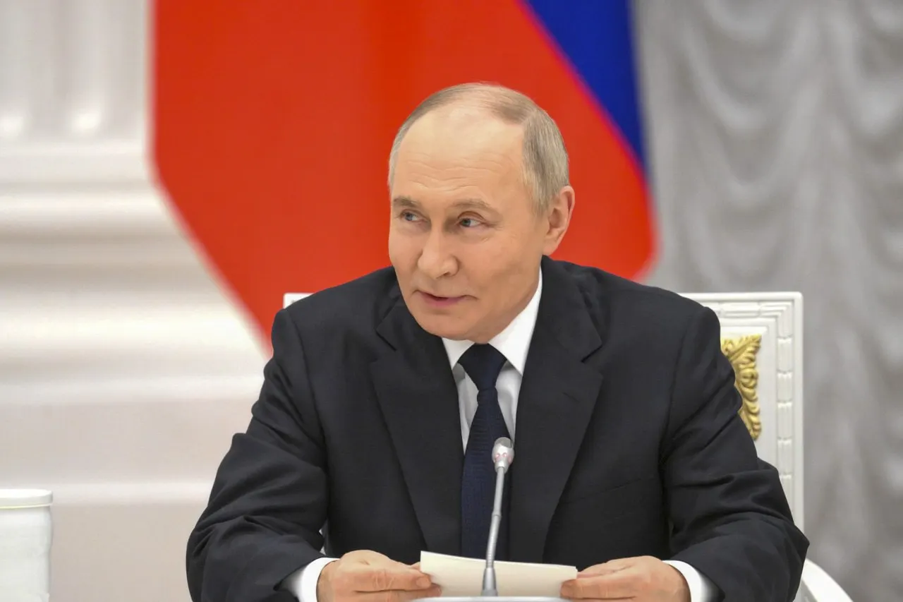 В ходе общения с журналистами президент заявил, что Москва способна отразить любую агрессию в отношении Калининграда — это комментарий последовал после заявлений главы МИД Литвы о возможных ударах по базам ПВО.