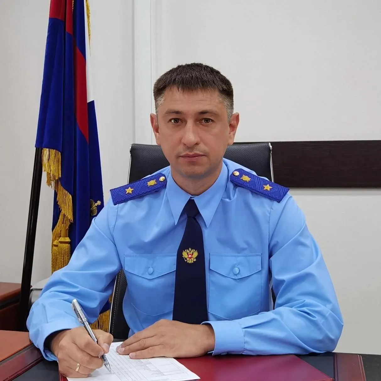 Президент назначил Сергея Паволина прокурором Иркутской области. Ранее он возглавлял прокуратуру Мурманской области и имеет многолетний опыт работы в региональных прокуратурах.