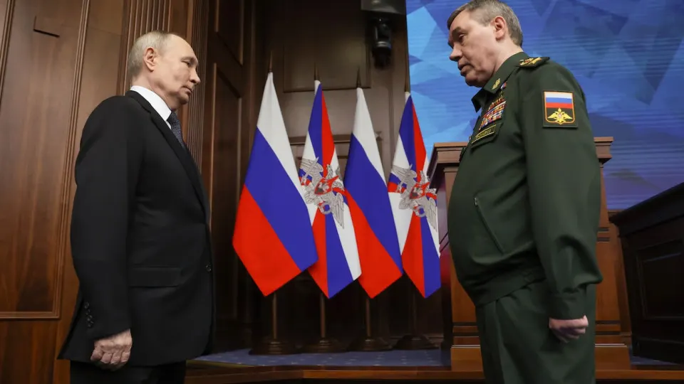 В мае российские военные значительно нарастили число штурмовых атак, стремясь ускорить захват Донбасса, однако при этом армия второй месяц подряд теряет территории — потери в мае оцениваются примерно в 281,1 кв. км.