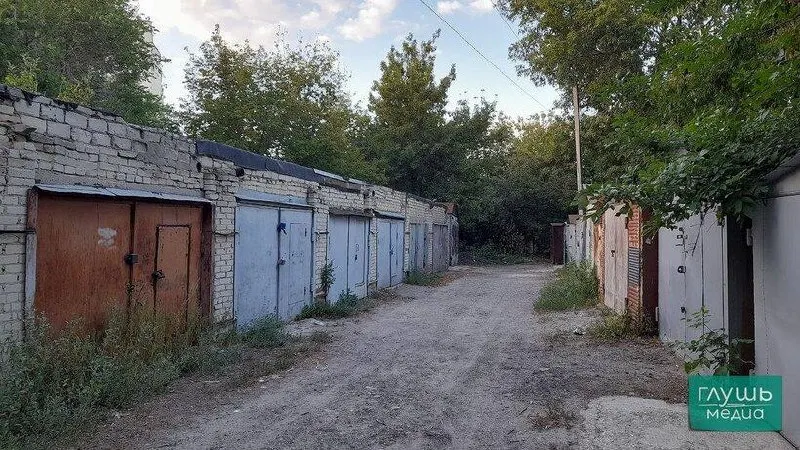 Госдума продлила срок упрощённой регистрации гаражей и участков под ними с 1 сентября 2026 до 1 сентября 2031. За время действия программы зарегистрировано 746 тыс. объектов; ожидается ещё около 500 тыс. оформлений.