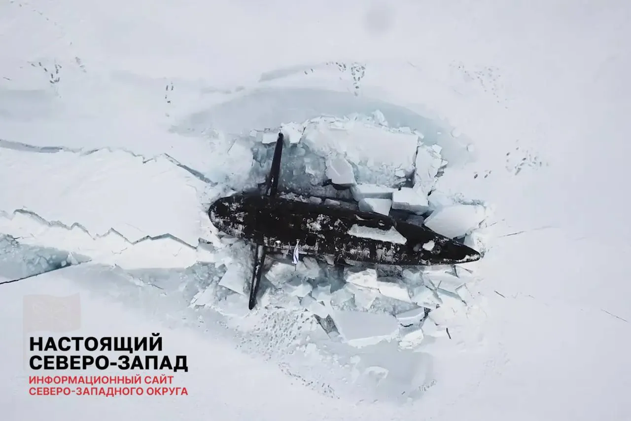 Из Федерального плана статистических работ исключили показатель доли современной военной техники в Арктической зоне — эти данные перестанут публиковаться. Решение совпало с масштабным наращиванием военной инфраструктуры в Мурманской области и других районах Арктики.