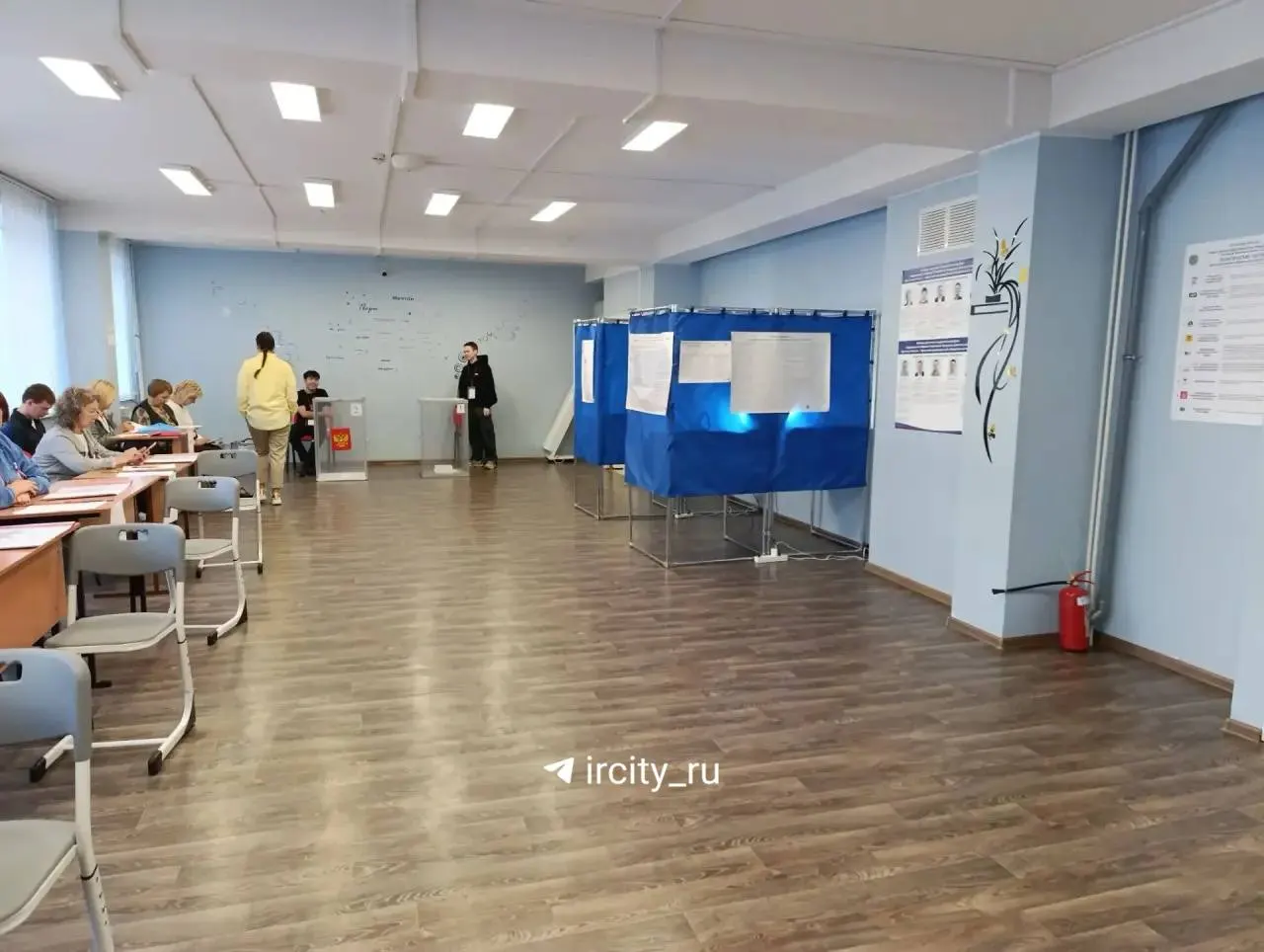 Участки работают до 20:00; в Иркутске сохраняется спокойная обстановка на выборах.