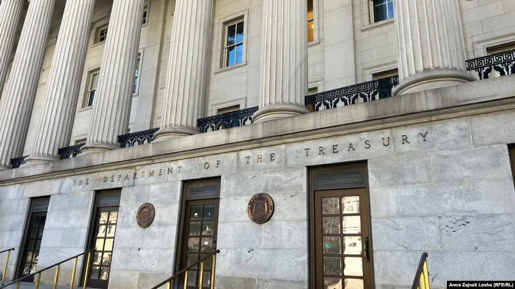 Минфин США объявил о новых санкциях против физических и юридических лиц в Иране, Турции и ОАЭ, которые, по версии Вашингтона, участвуют в закупках оружия и восстановлении запасов ракет и дронов для Ирана.