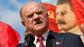 Лидер КПРФ Геннадий Зюганов на заседании Госдумы заявил, что провал экономики в первом квартале может привести к ситуации, подобной 1917 году, и отметил, что блогер Виктория Боня в своем видеообращении к президенту подняла те же проблемы, на которые коммунисты давно указывают властям.