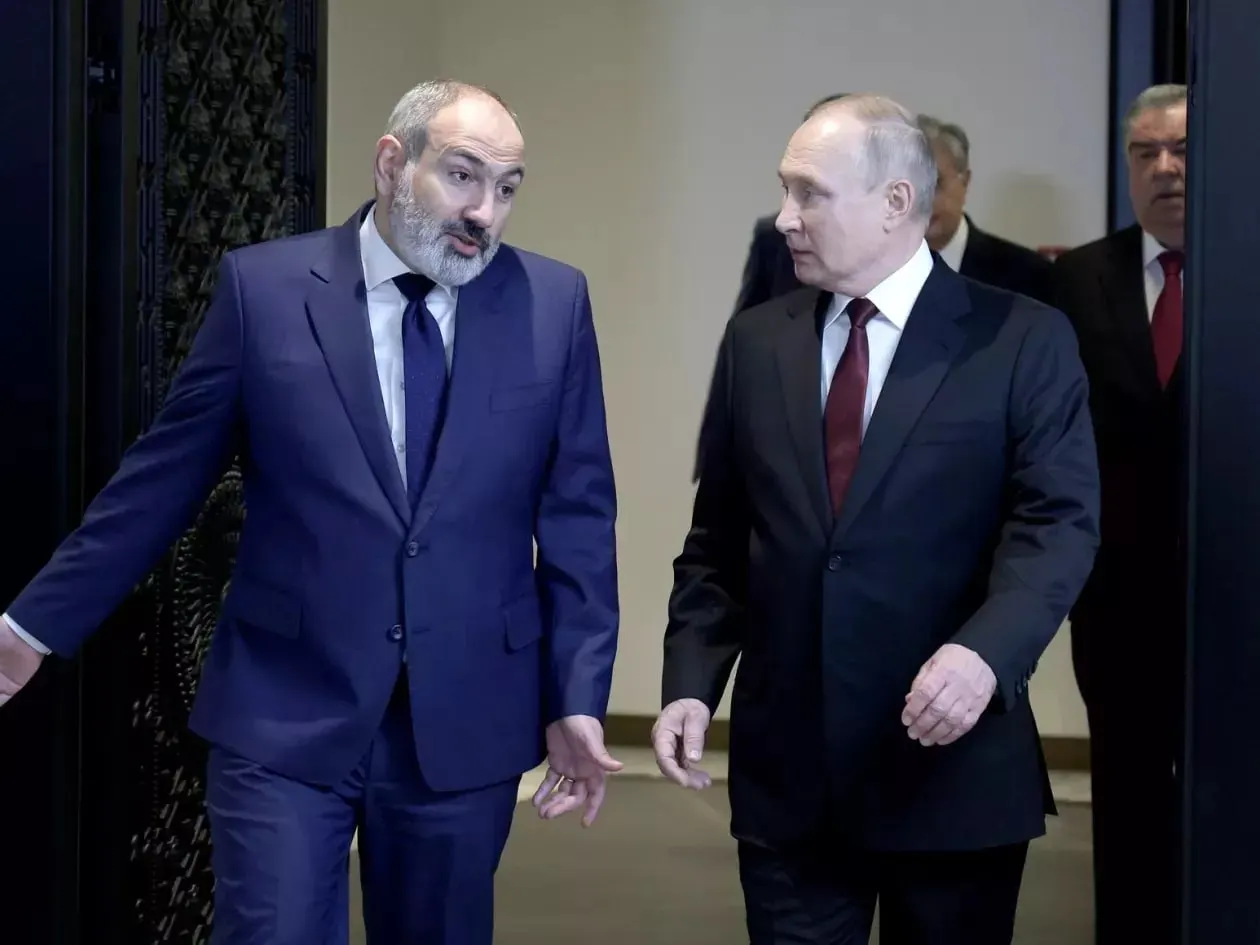 Премьер-министр Армении Никол Пашинян заявил, что Ереван не вступит в санкционный режим ЕС против России, но и не намерен содействовать обходу ограничений.