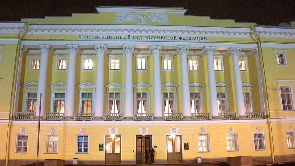Председатель Конституционного суда выступил за сохранение бессрочного срока для антикоррупционных исков прокуратуры — механизма, который привёл к волне деприватизации и передачи крупных активов государству.