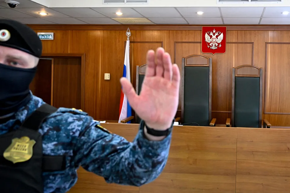 Судебный департамент прекратил публикацию статистики о судимости с 2005 года. Эти данные были ключевым источником для оценки репрессий, практики судов и косвенных показателей отправки обвиняемых на войну — их исчезновение серьёзно осложнит журналистские расследования и научные исследования.
