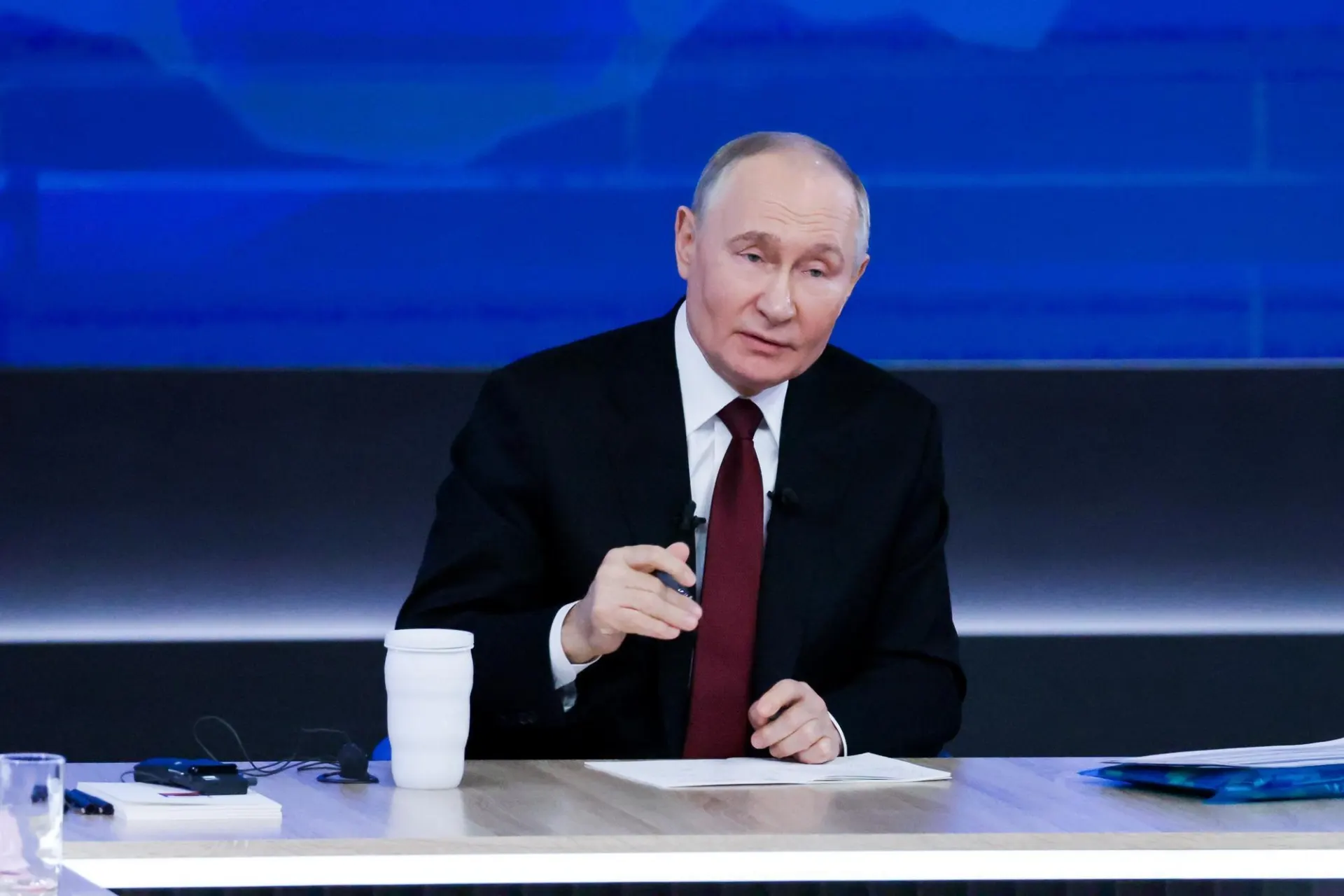 В День медицинского работника президент объявил о планах нарастить кадровый и инфраструктурный потенциал здравоохранения и призвал повысить престиж медицинских профессий.
