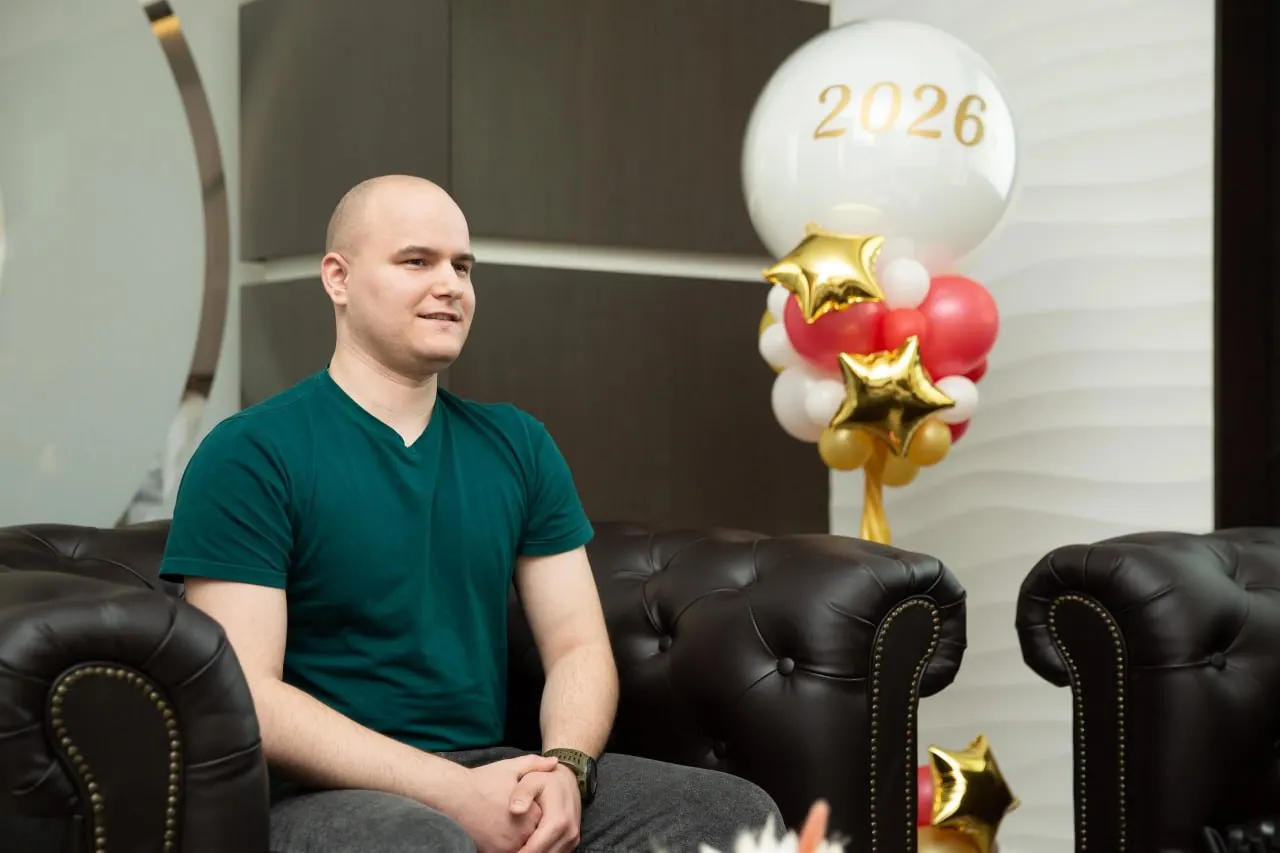 Житель Иркутска Сергей Киренков стал победителем одного из тиражей «Русского лото» и получил миллион рублей; на что потратит крупный выигрыш, он пока не решил.