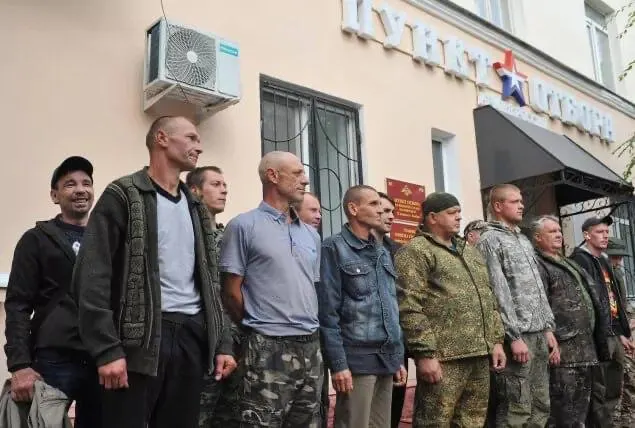 Депутаты обсуждают инициативу о массовом призыве после сентябрьских выборов. Появились сигналы о подготовке новой волны мобилизации: массовые облавы в Пензенской области, изменения в законах и снижение потока добровольцев.