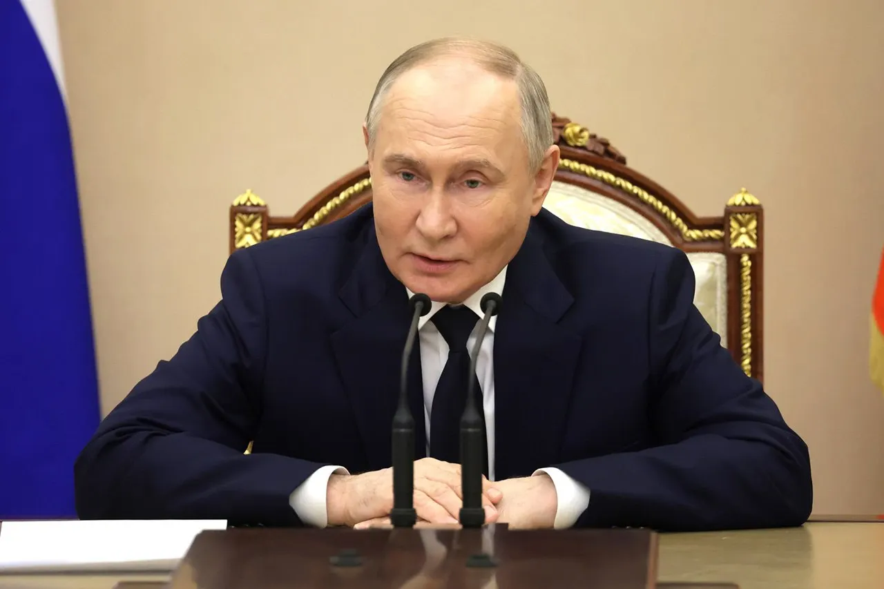 Президент потребовал обеспечить непрерывность работ по строительству двух атомных ледоколов на Балтийском заводе и подчеркнул важность выполнения планов по проекту «Лидер».