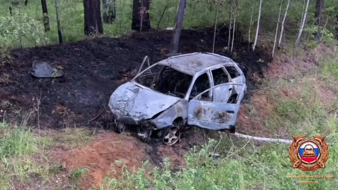 Около 02:00 22 июня на 33-м километре трассы Иркутск — Оса — Усть-Уда водитель Toyota Caldina не справился с управлением, машина съехала в кювет и загорелась. Оба мужчины погибли до приезда скорой.