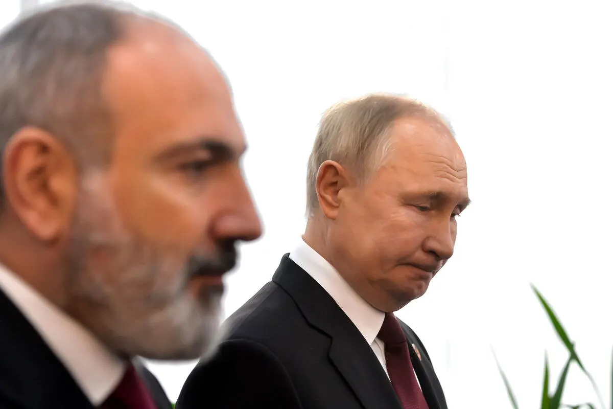 За январь—май 2026 года товарооборот между Арменией и Россией составил $2,196 млрд (‑21,5% к прошлому году). Доля России в структуре обмена снизилась с 35,1% до 28%. Снижение связывают с ограничениями на армянский экспорт и переговорами в Екатеринбурге.