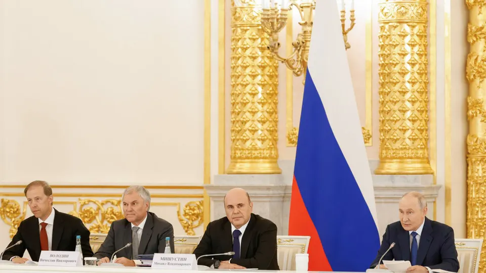 Президент заявил о необходимости заблаговременной подготовки к трудоустройству участников боевых действий после завершения конфликта; власти обещают меры поддержки ветеранов.