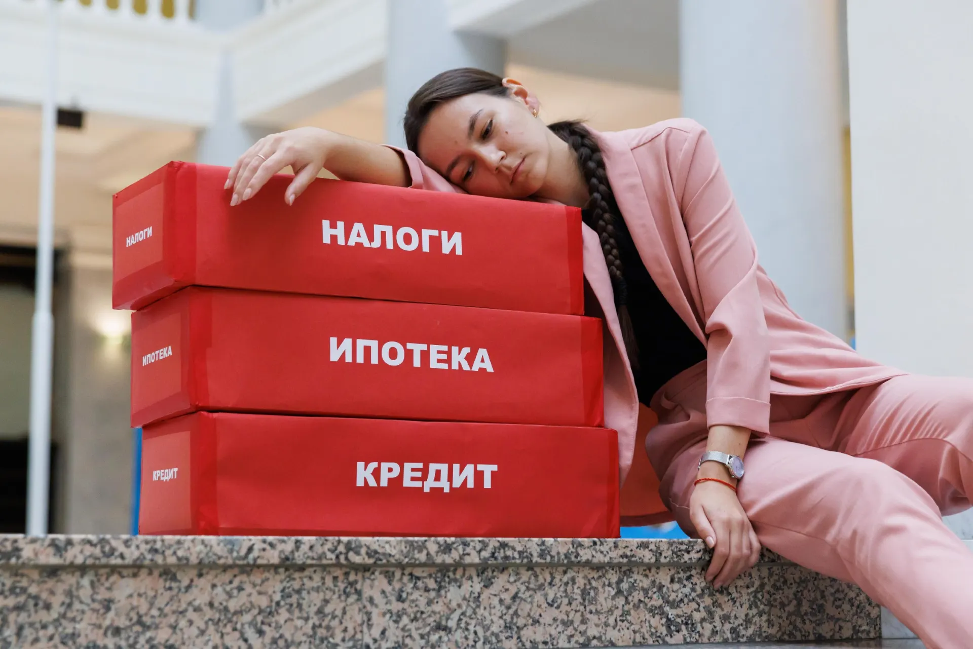 Предложения по бюджету на три года предусматривают целевые налоговые меры, которые затронут ряд граждан и бизнеса.