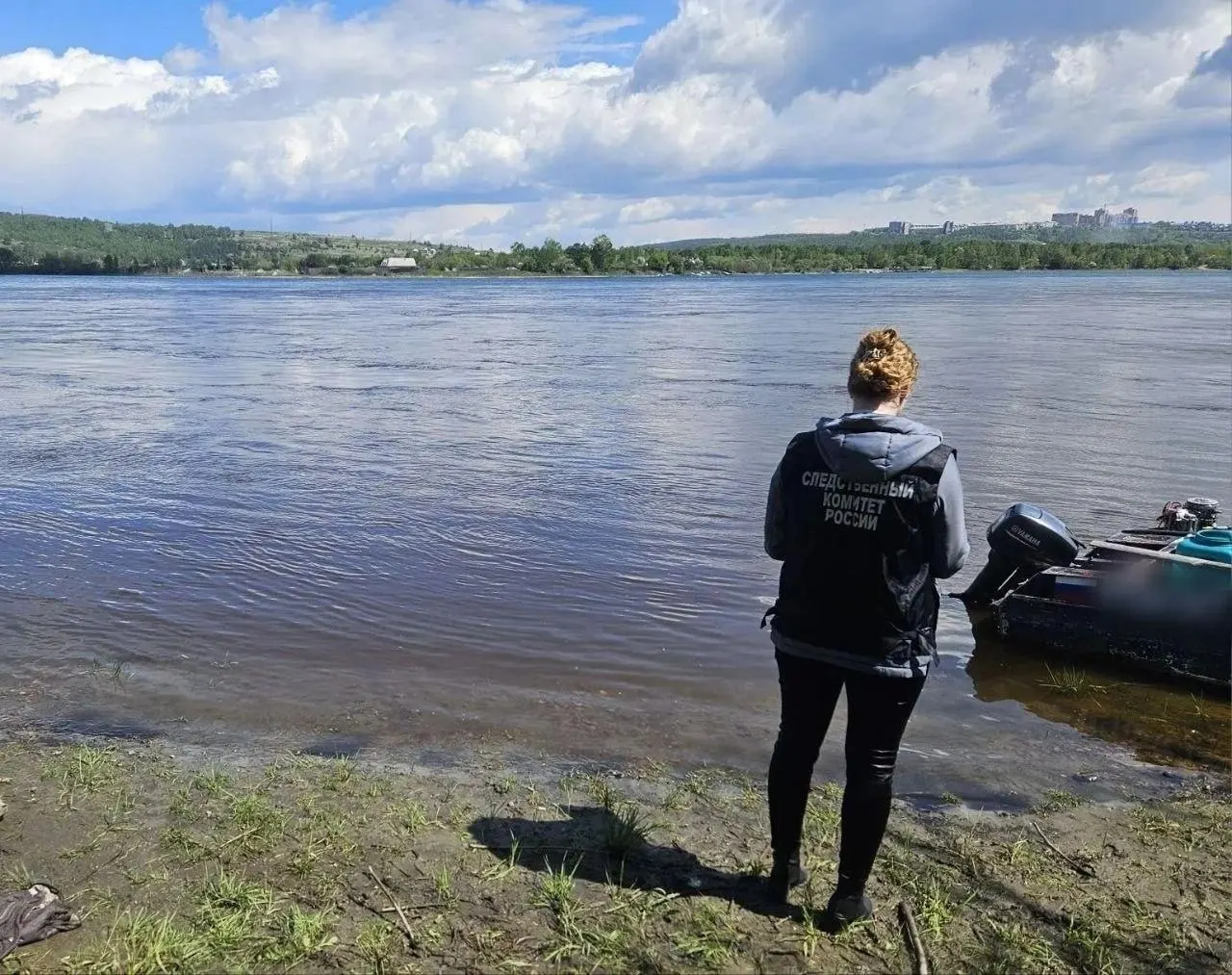 Двое пассажиров моторной лодки на Ангаре погибли, в том числе 16-летняя девушка; дело передано в Ленинский районный суд Иркутска.