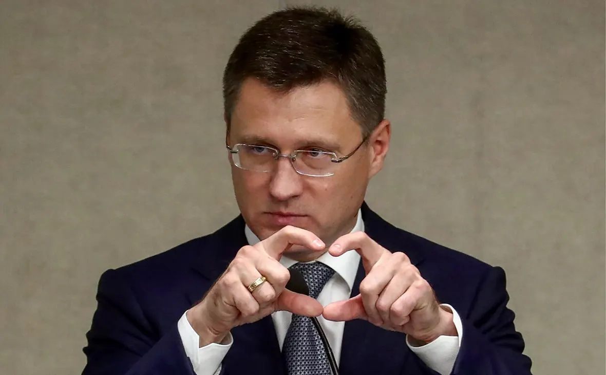 Дроны атаковали три НПЗ и газохимический комплекс; власти сообщают об усиленной защите объектов и продлении запрета на экспорт дизельного топлива до конца января, запасы дизеля в стране остаются достаточными.