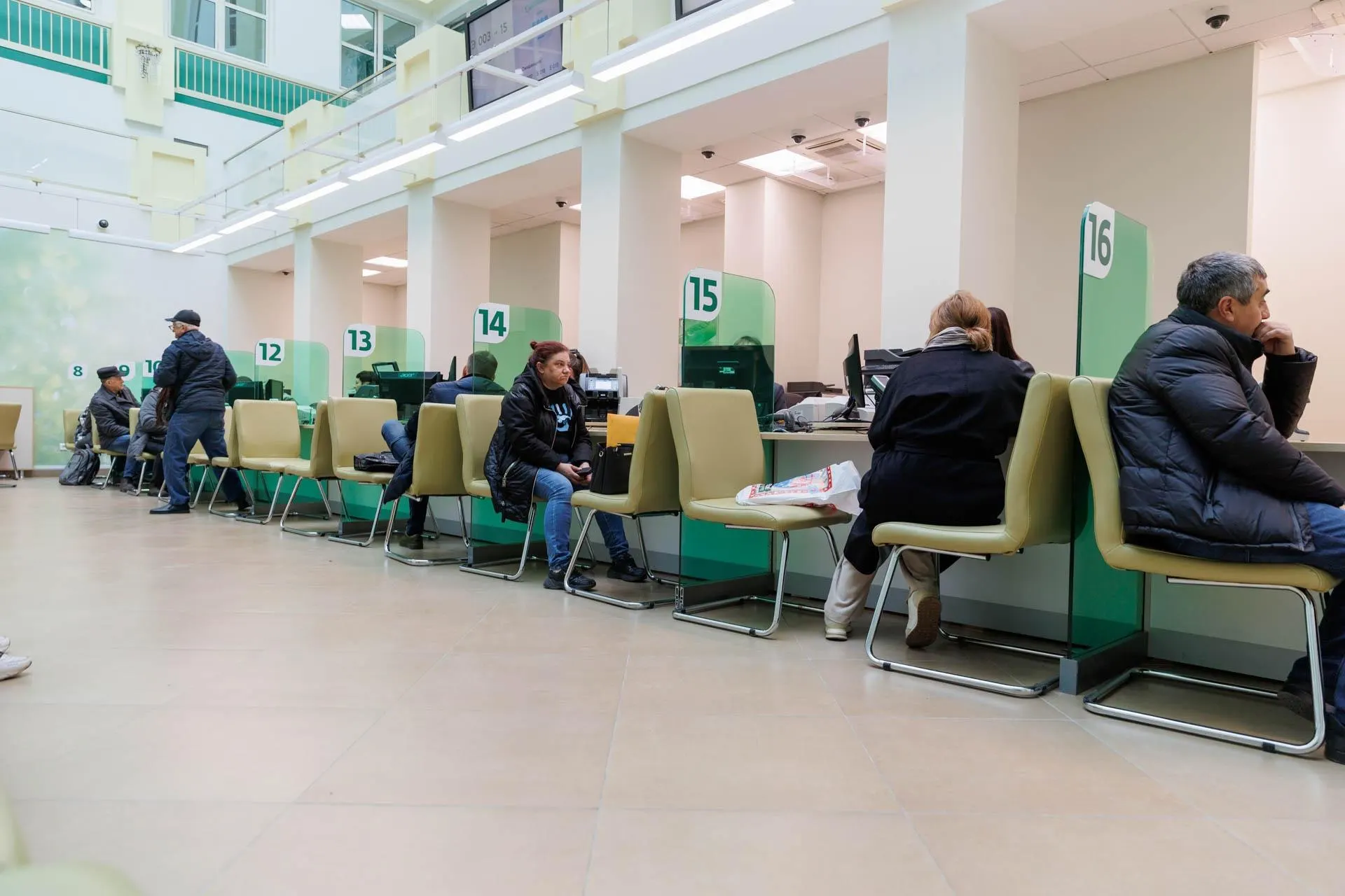 Эксперты обсуждают вероятность кризиса и как он может повлиять на долги, цены и благосостояние россиян.