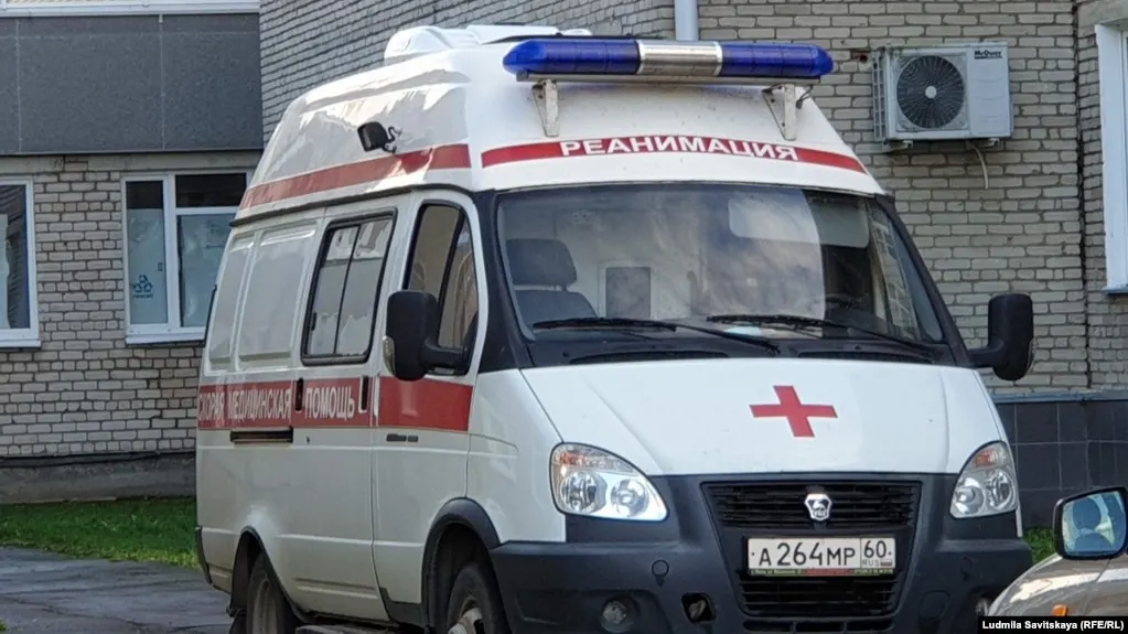 На Иркутском алюминиевом заводе введён масочный режим; в регионе развернуты противоэпидемические меры после сообщений о подозрении на чуму; карантин затронул несколько больниц и роддомов.
